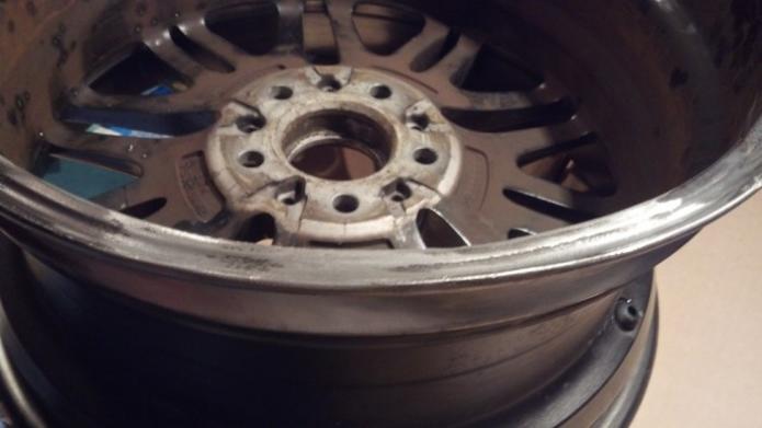 Repairing an E39 M5 Wheel